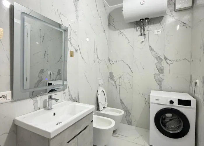 Edoria Apartment