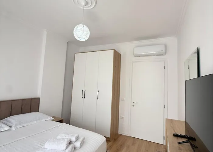 Edoria Apartment